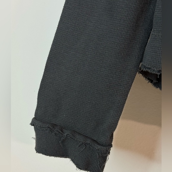 Peloton Vintage Cities shirt Thermal waffle knit long sleeve charcoal Large - Picture 7 of 9